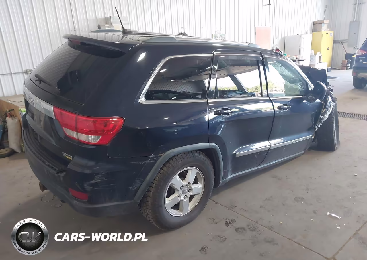 2011 Jeep Grand Cherokee Laredo VIN:1J4RR4GG3BC551154 - 4
