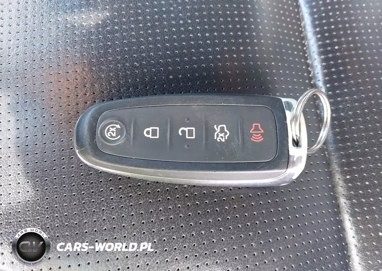 2016 Ford Taurus Limited VIN:1FAHP2J88GG100238 - 11
