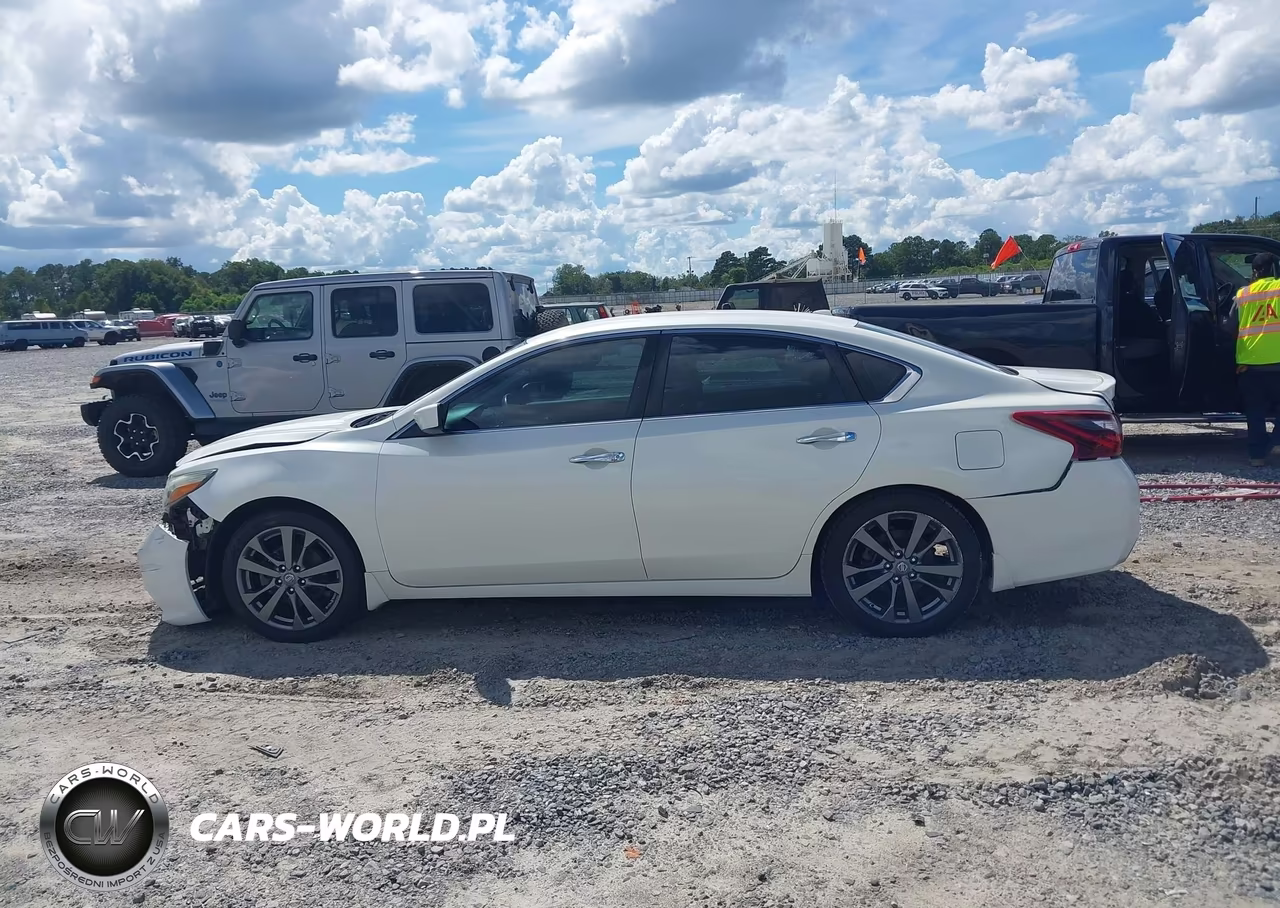 2018 Nissan Altima 2.5 Sr VIN:1N4AL3AP5JC268038 - 14