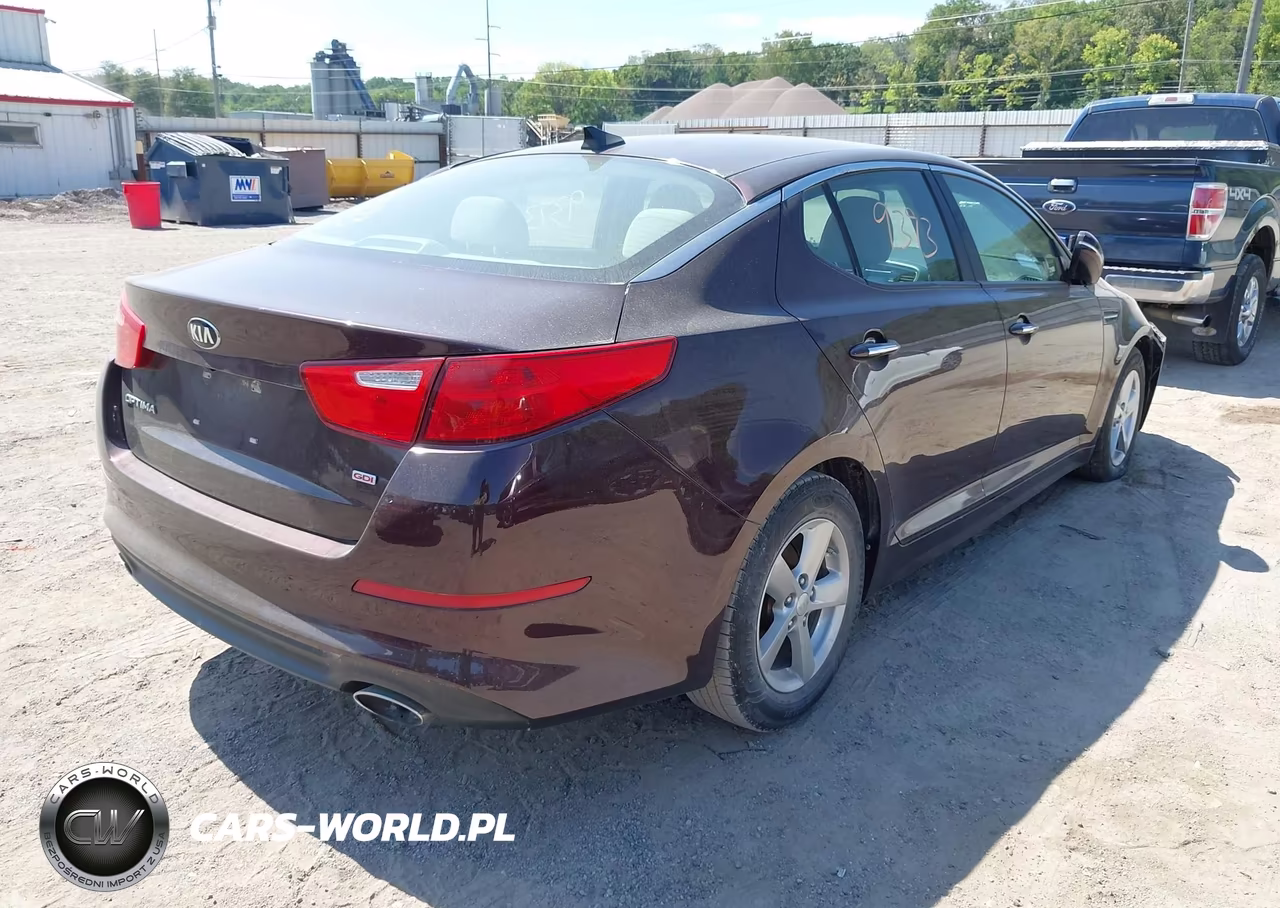 2015 Kia Optima Lx VIN:5XXGM4A72FG398938 - 4