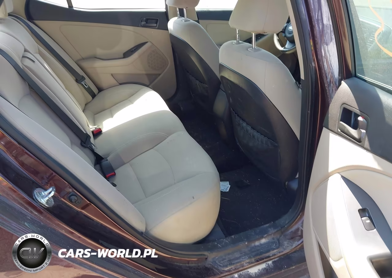 2015 Kia Optima Lx VIN:5XXGM4A72FG398938 - 8
