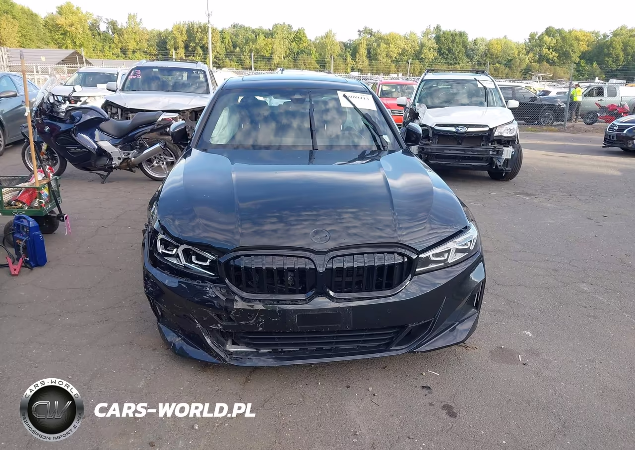 2024 BMW 330I xDrive VIN:3MW89FF09R8E48532 - 11