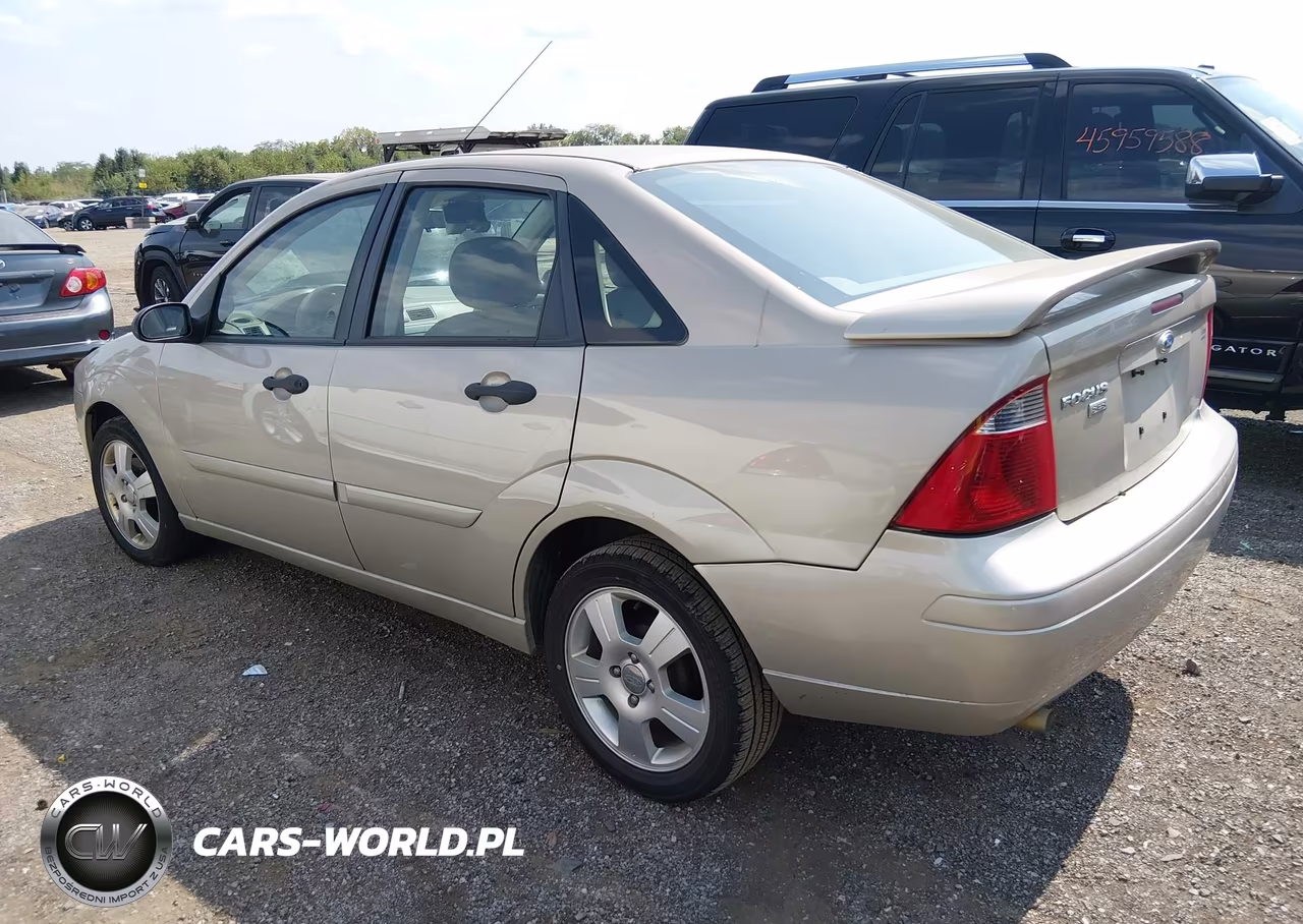 2007 Ford Focus S-Se-Ses VIN:1FAHP34N57W283711 - 3