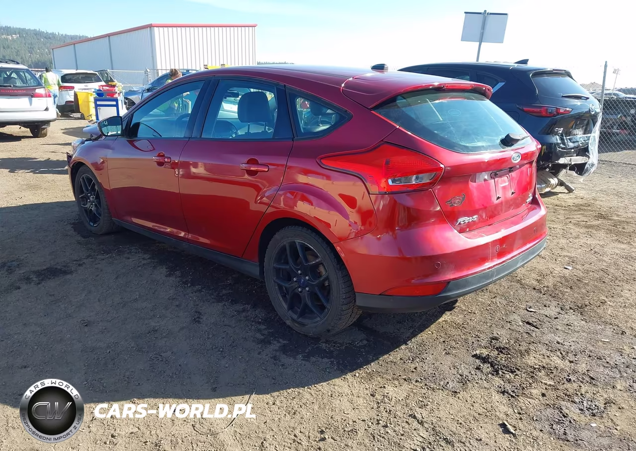 2016 Ford Focus Se VIN:1FADP3K21GL206021 - 3