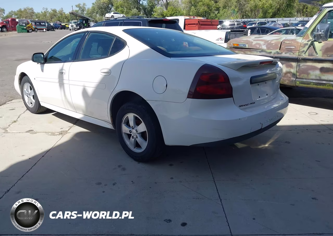 2007 Pontiac Grand Prix VIN:2G2WP552271102450 - 3