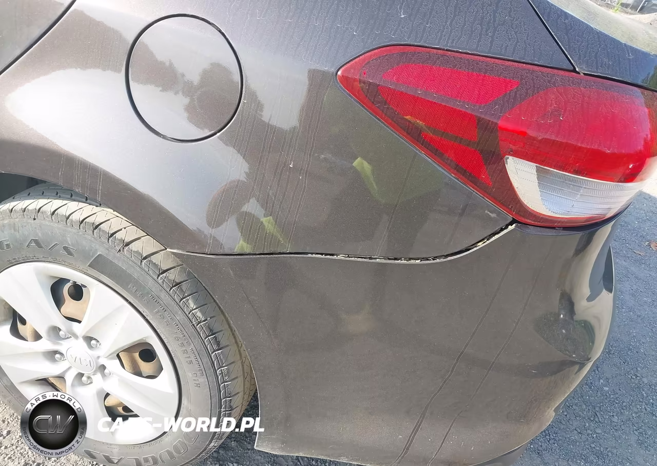 2018 Kia Forte Lx VIN:3KPFK4A71JE185093 - 12