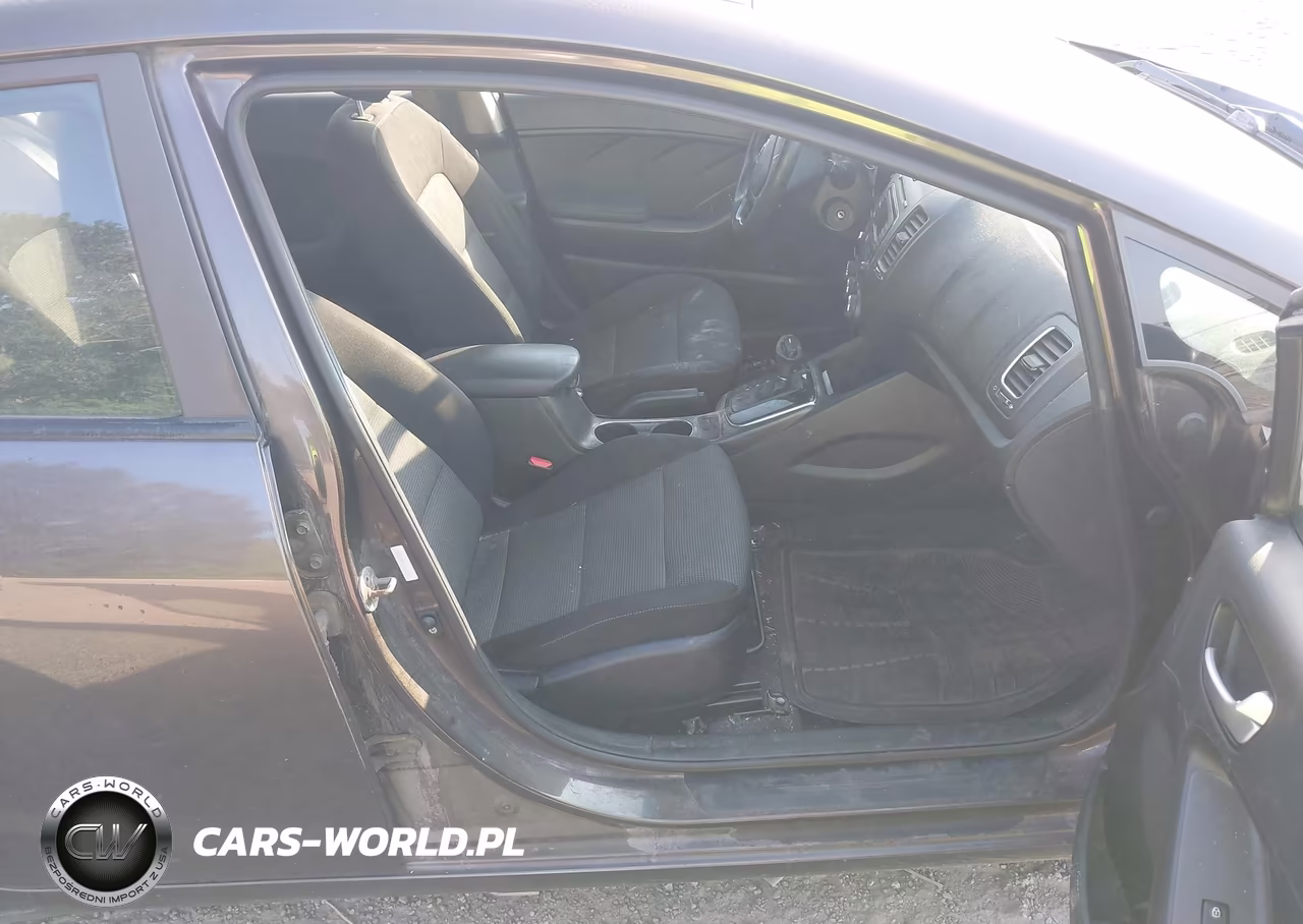 2018 Kia Forte Lx VIN:3KPFK4A71JE185093 - 5
