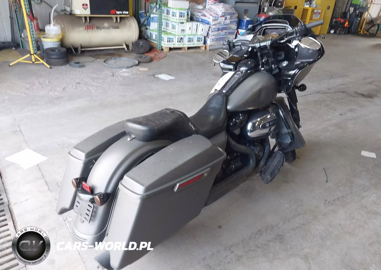 2019 Harley-Davidson Fltrxs VIN:1HD1KTP10KB659796 - 4