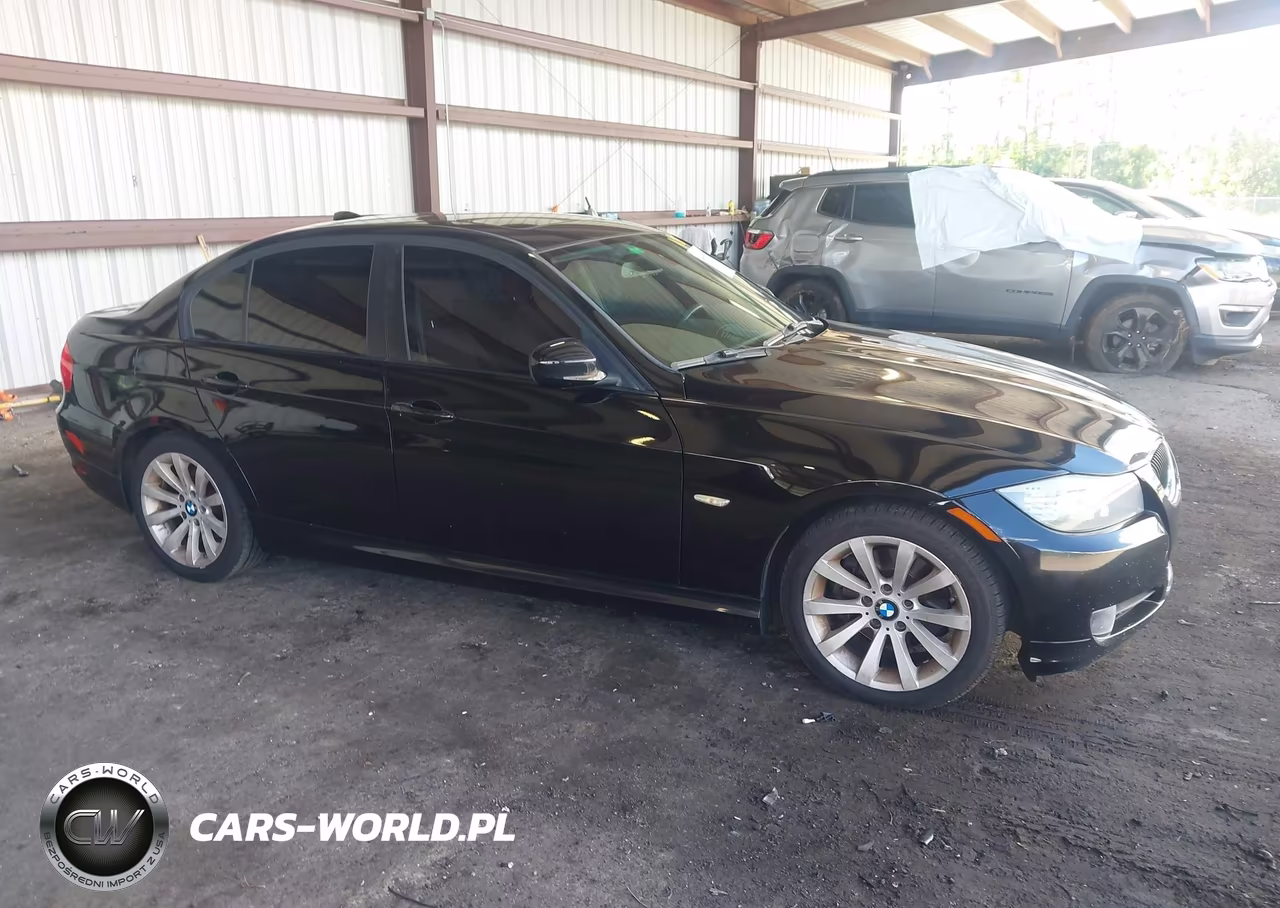 2011 BMW 328I VIN:WBAPH7C58BE676495 - 1