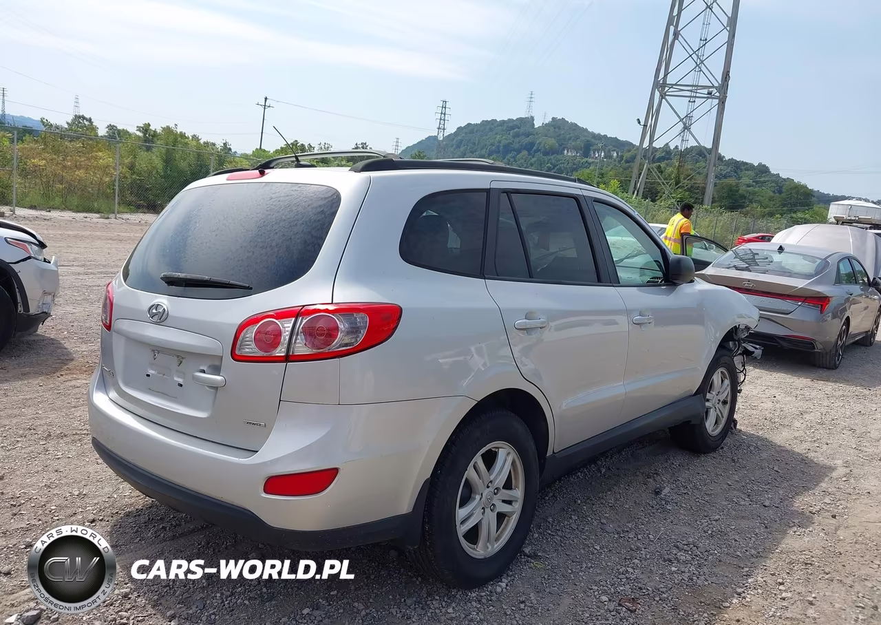 2012 Hyundai Santa Fe Gls VIN:5XYZGDAB5CG099181 - 4