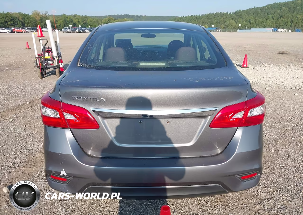 2018 Nissan Sentra S VIN:3N1AB7AP8JY321250 - 16