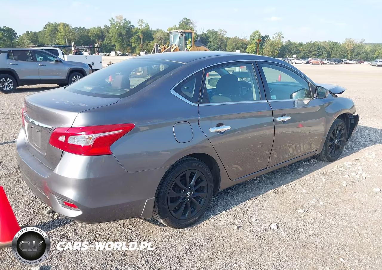 2018 Nissan Sentra S VIN:3N1AB7AP8JY321250 - 4