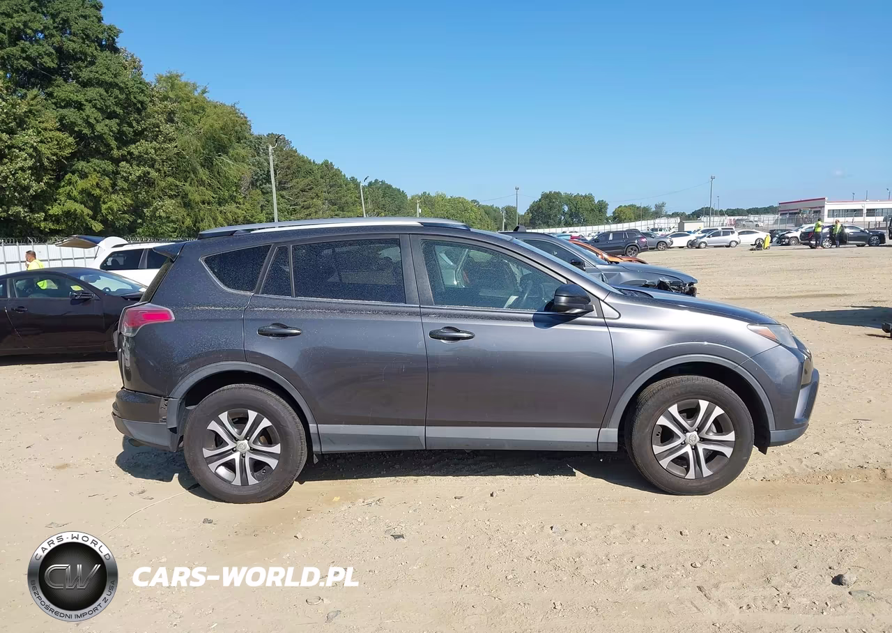 2016 Toyota Rav4 Le VIN:JTMZFREV9GJ095435 - 13