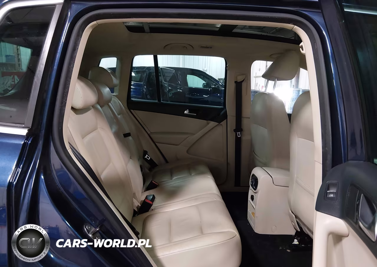 2011 Volkswagen Tiguan Sel VIN:WVGBV7AX0BW520306 - 8