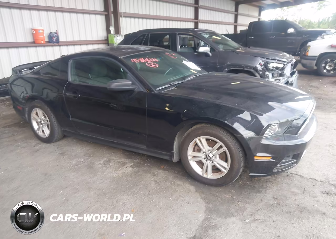 2014 Ford Mustang V6