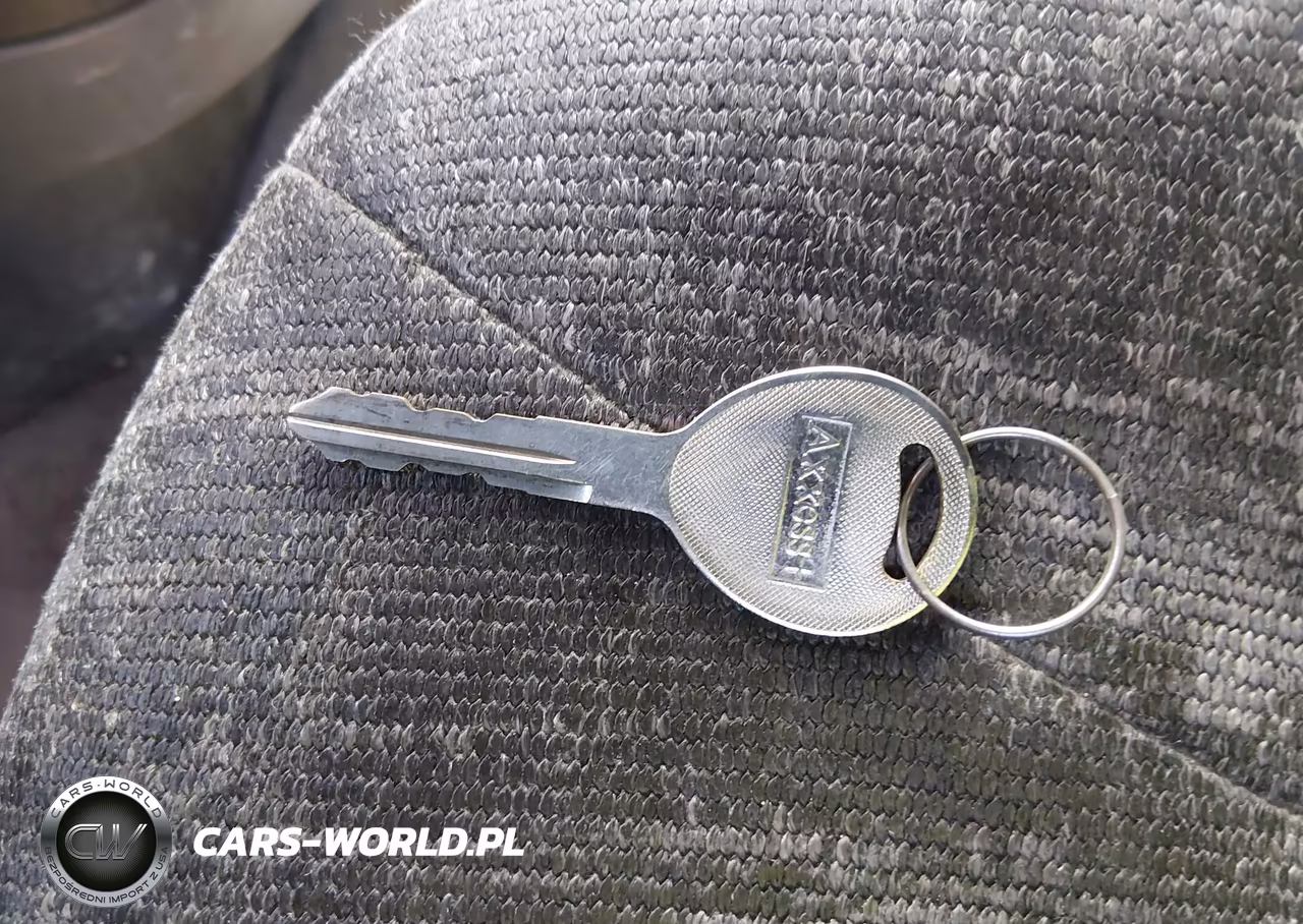 2020 International Lt VIN:3HSDZAPR2LN320960 - 10