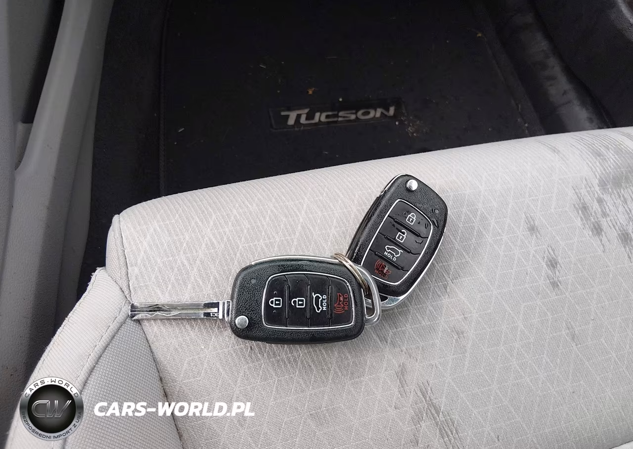 2017 Hyundai Tucson Se VIN:KM8J23A43HU355648 - 11
