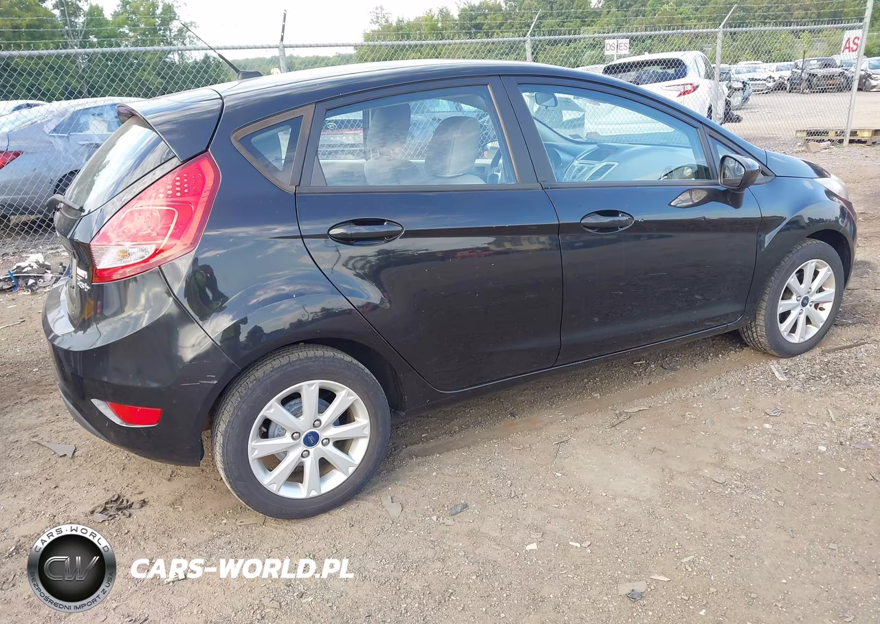 2011 Ford Fiesta Se VIN:3FADP4EJ6BM170844 - 4
