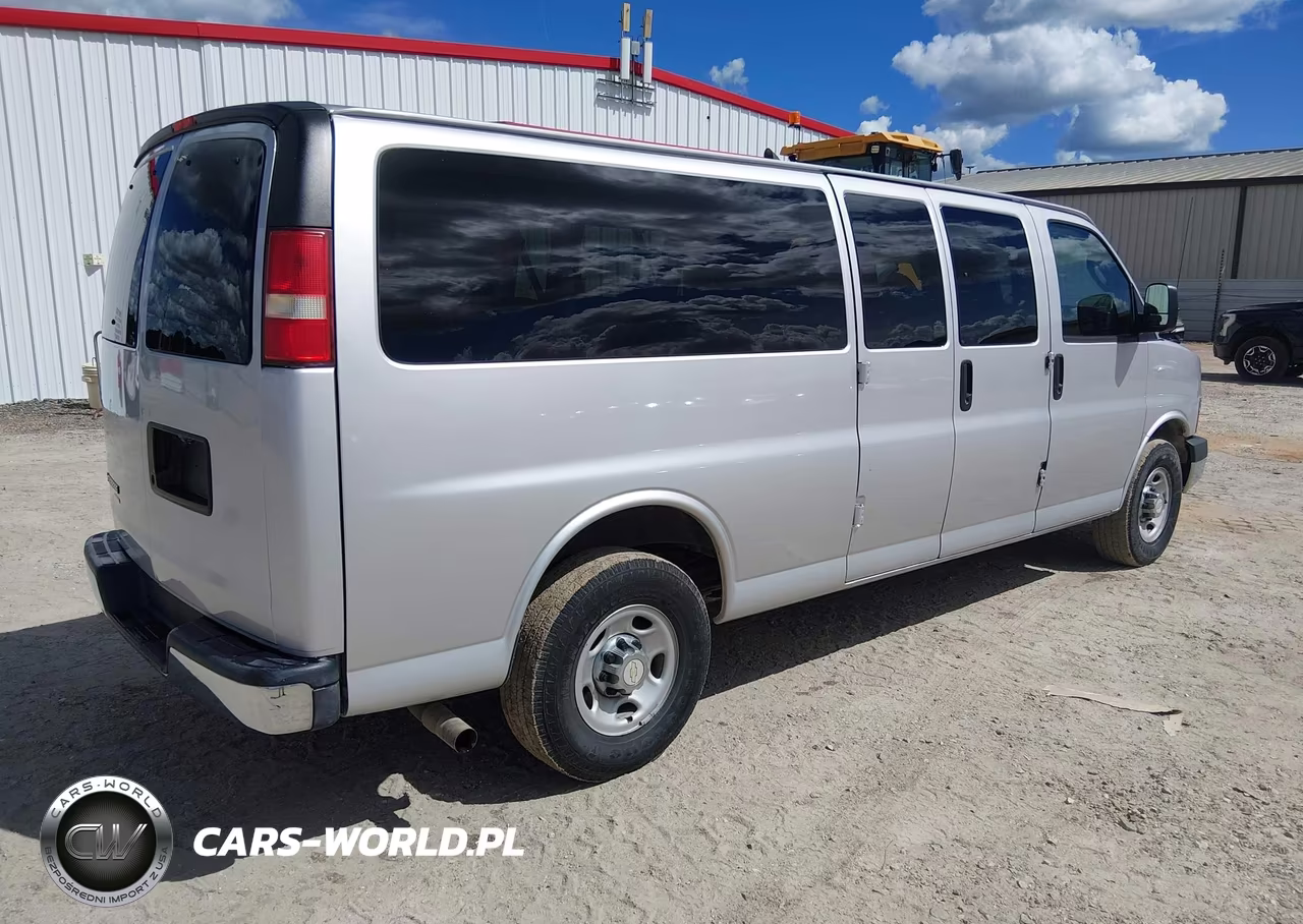 2016 Chevrolet Express 3500 Lt VIN:1GAZGPFF4G1277545 - 4