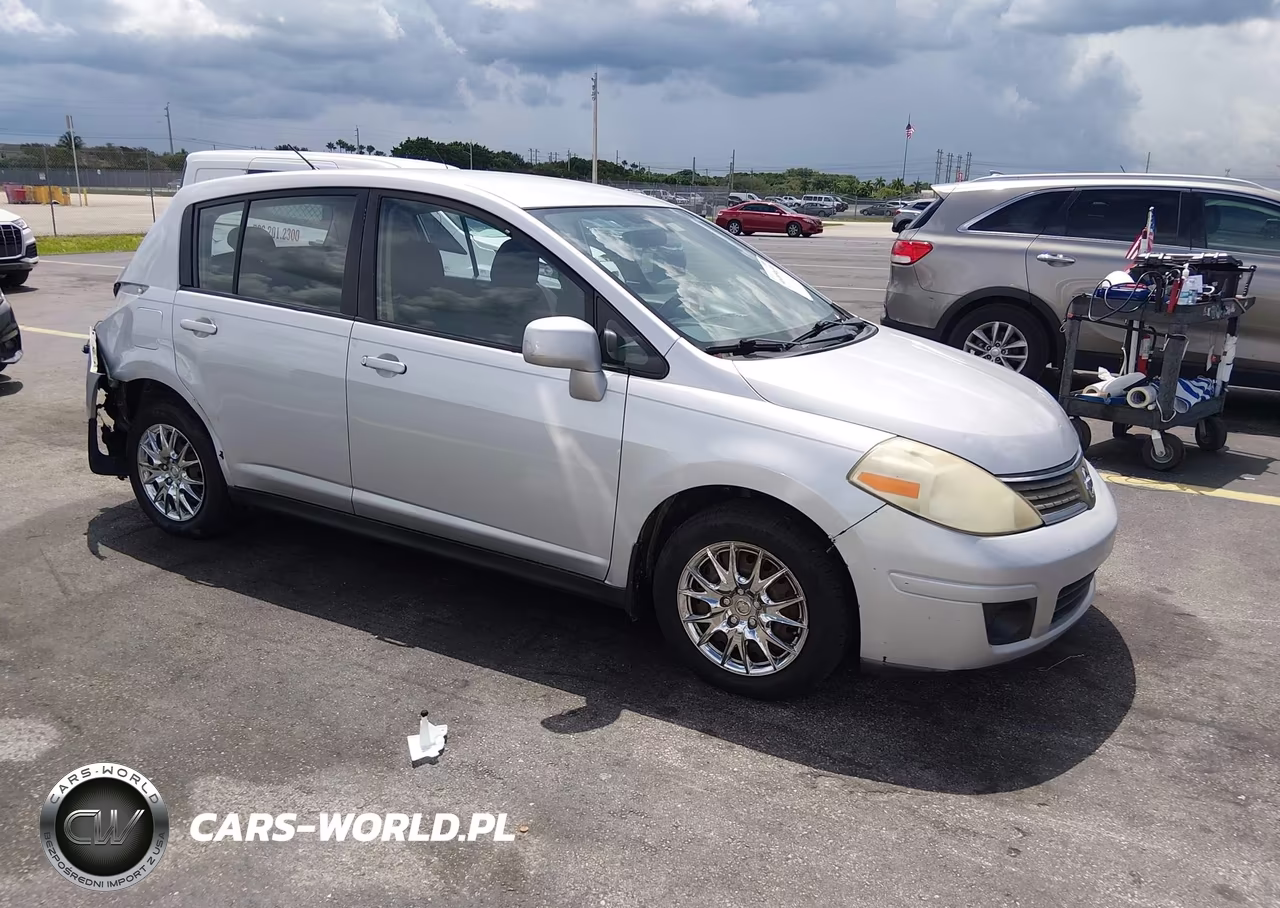 2009 Nissan Versa 1.8S