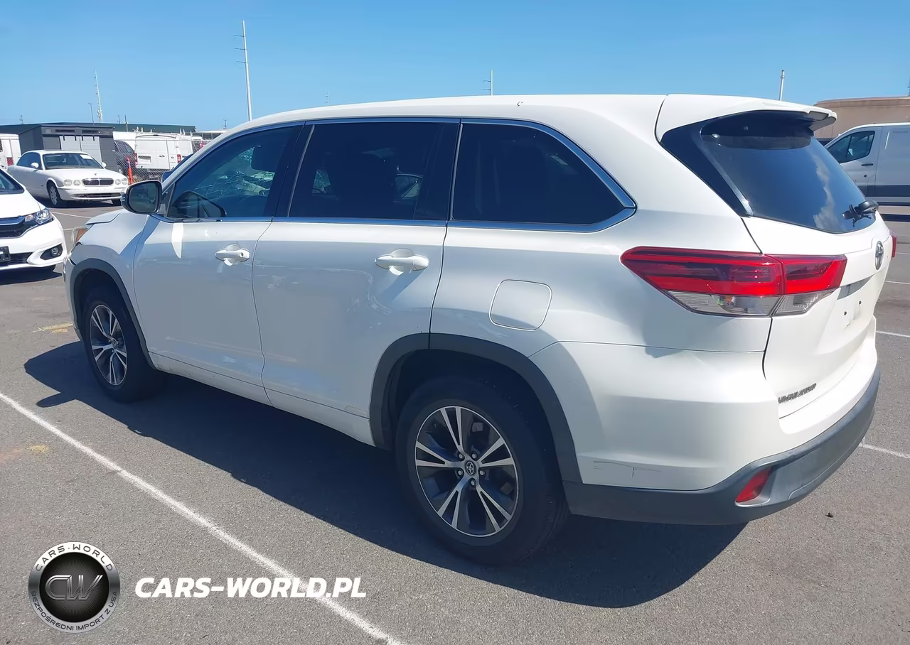 2017 Toyota Highlander Le VIN:5TDZZRFH4HS229028 - 3