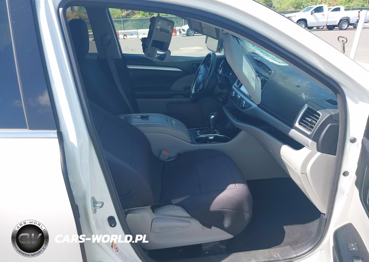 2017 Toyota Highlander Le VIN:5TDZZRFH4HS229028 - 5