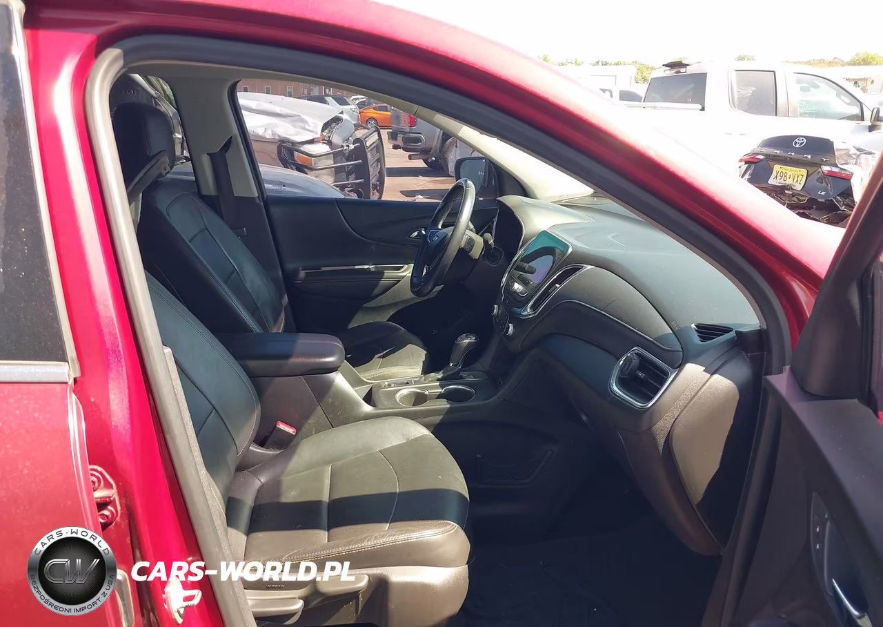 2018 Chevrolet Equinox Premier VIN:2GNAXMEV7J6196322 - 5