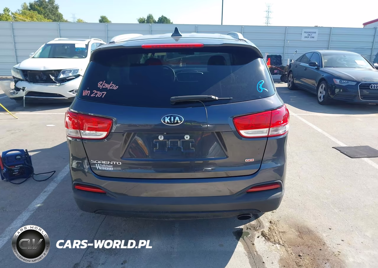 2018 Kia Sorento 2.4L Lx VIN:5XYPG4A3XJG342707 - 16