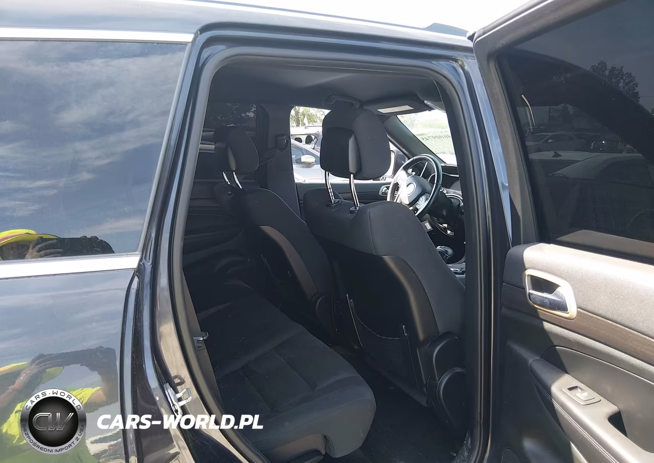 2015 Jeep Grand Cherokee Laredo VIN:1C4RJFAG9FC659897 - 8