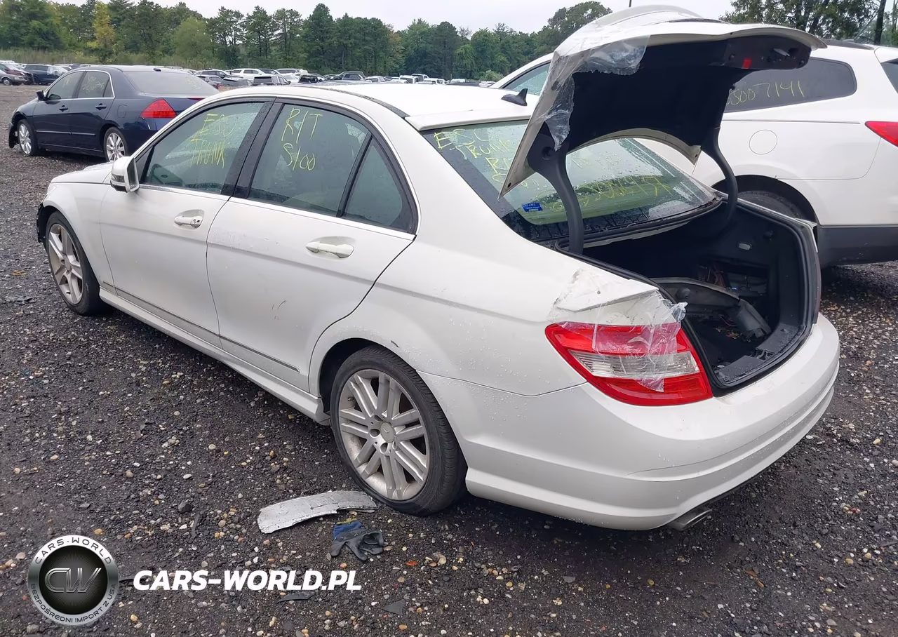 2010 Mercedes-Benz C 300 Sport 4Matic VIN:WDDGF8BB4AF383570 - 3