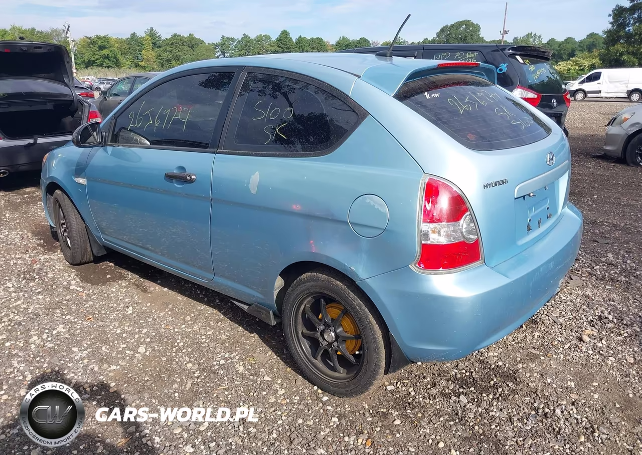 2009 Hyundai Accent Gs VIN:KMHCM36C39U120543 - 3