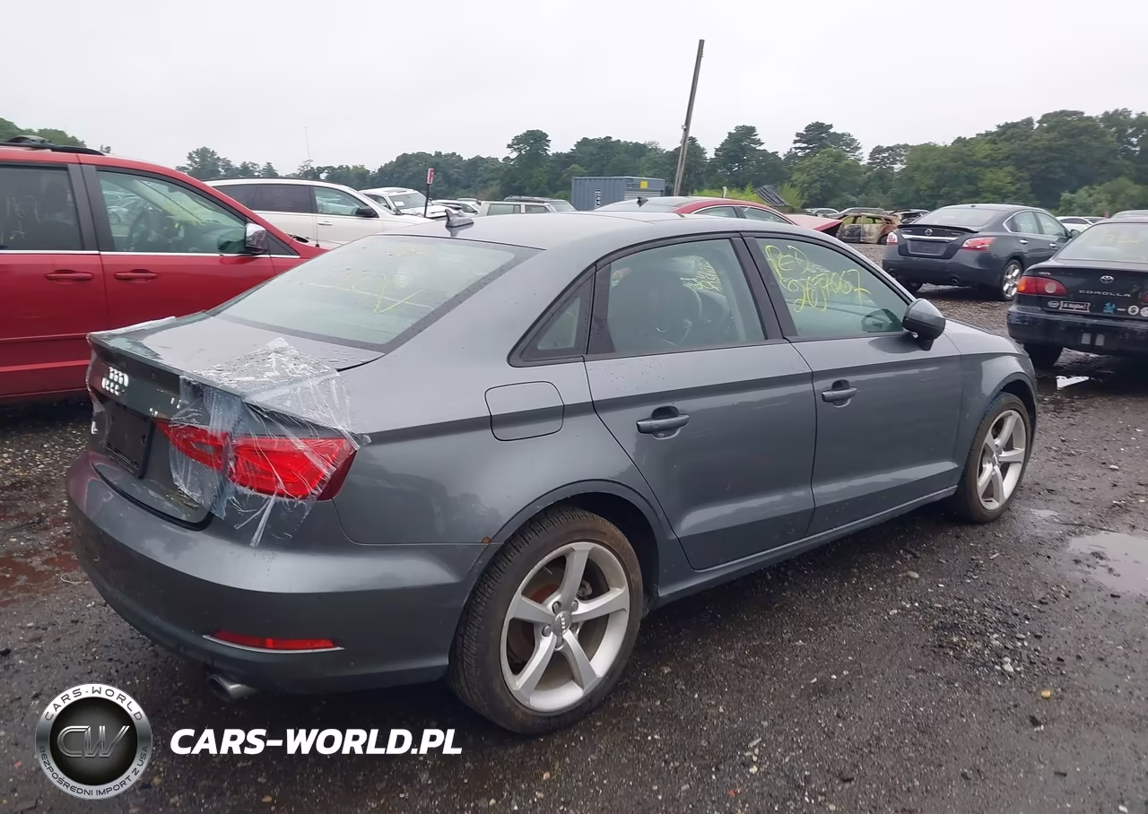 2015 Audi A3 2.0T Premium VIN:WAUBFGFF4F1009571 - 4