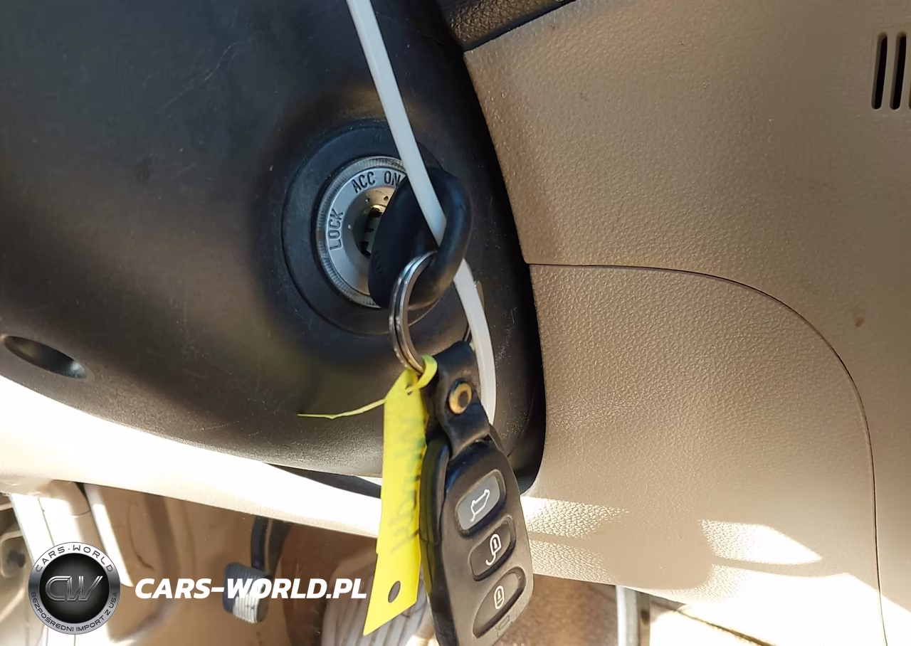 2007 Kia Rondo Lx VIN:KNAFG525677076610 - 11