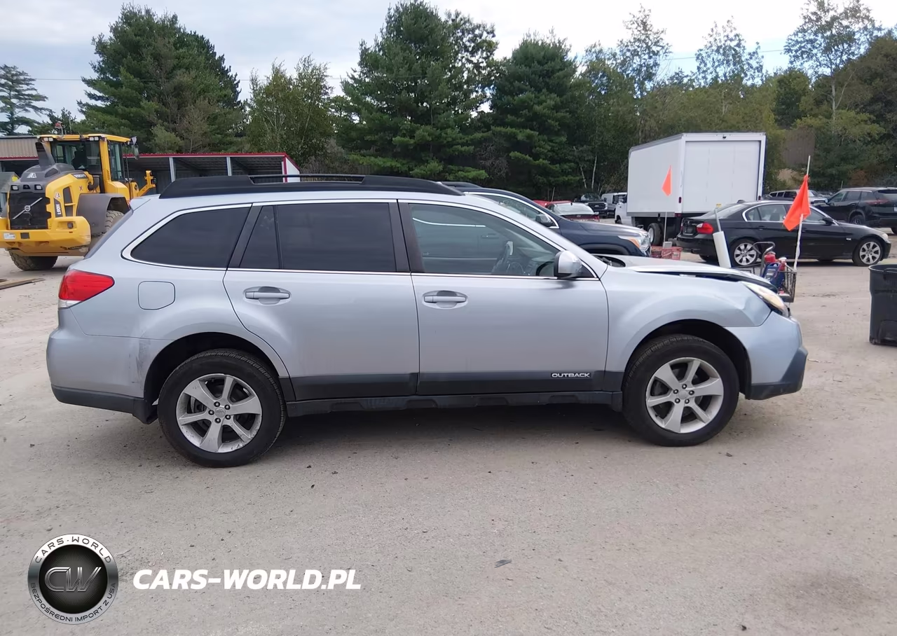 2014 Subaru Outback 2.5I Premium VIN:4S4BRBCC5E3240386 - 13