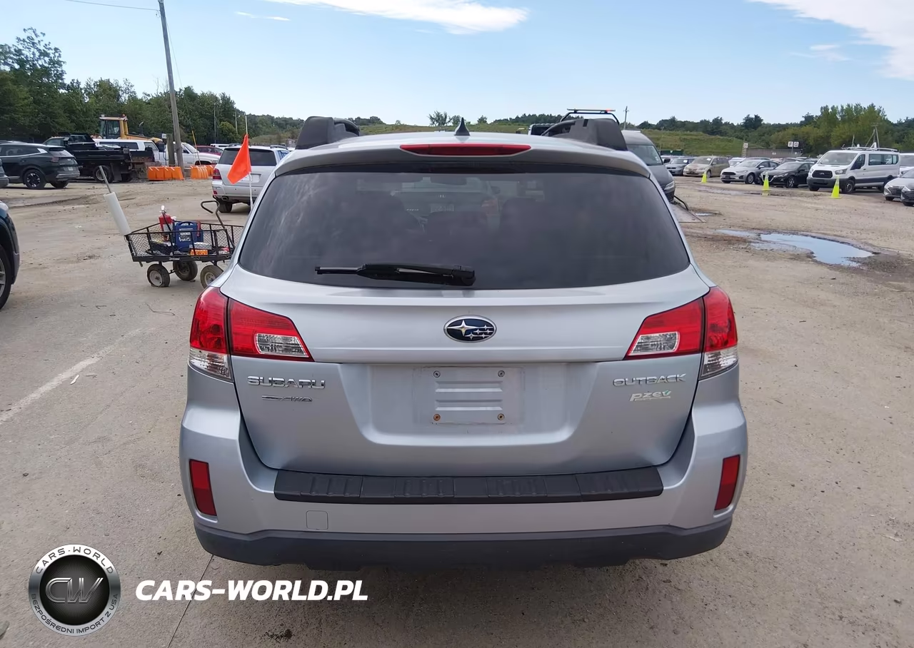 2014 Subaru Outback 2.5I Premium VIN:4S4BRBCC5E3240386 - 16