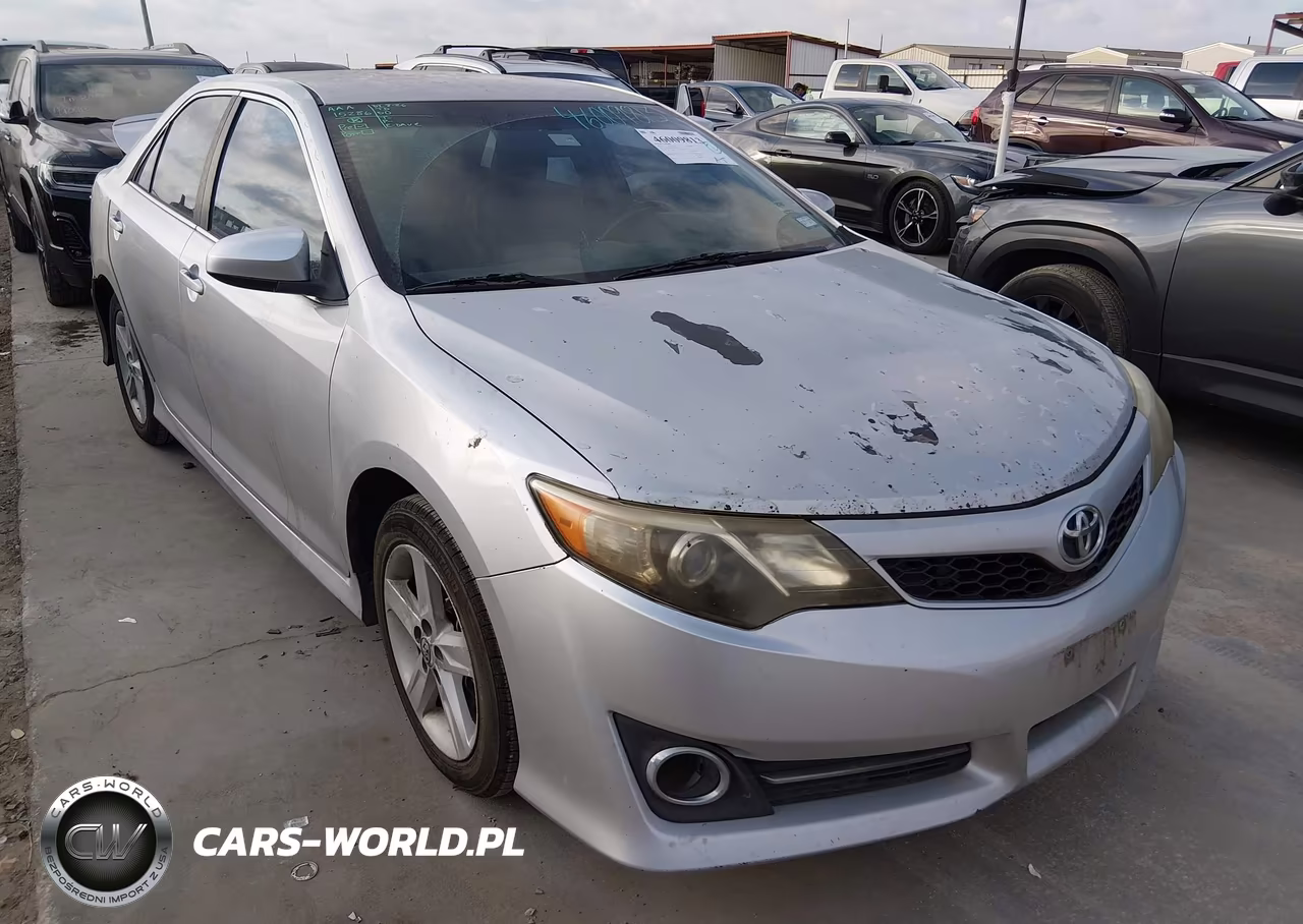 2012 Toyota Camry Se – zdjęcie 1 z 14