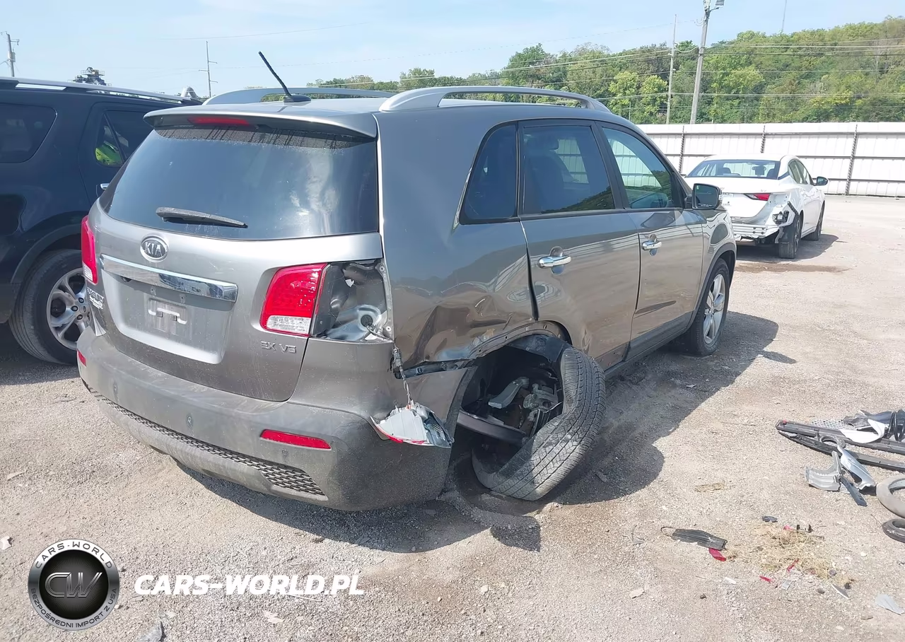 2012 Kia Sorento Ex V6 VIN:5XYKU4A20CG273748 - 4