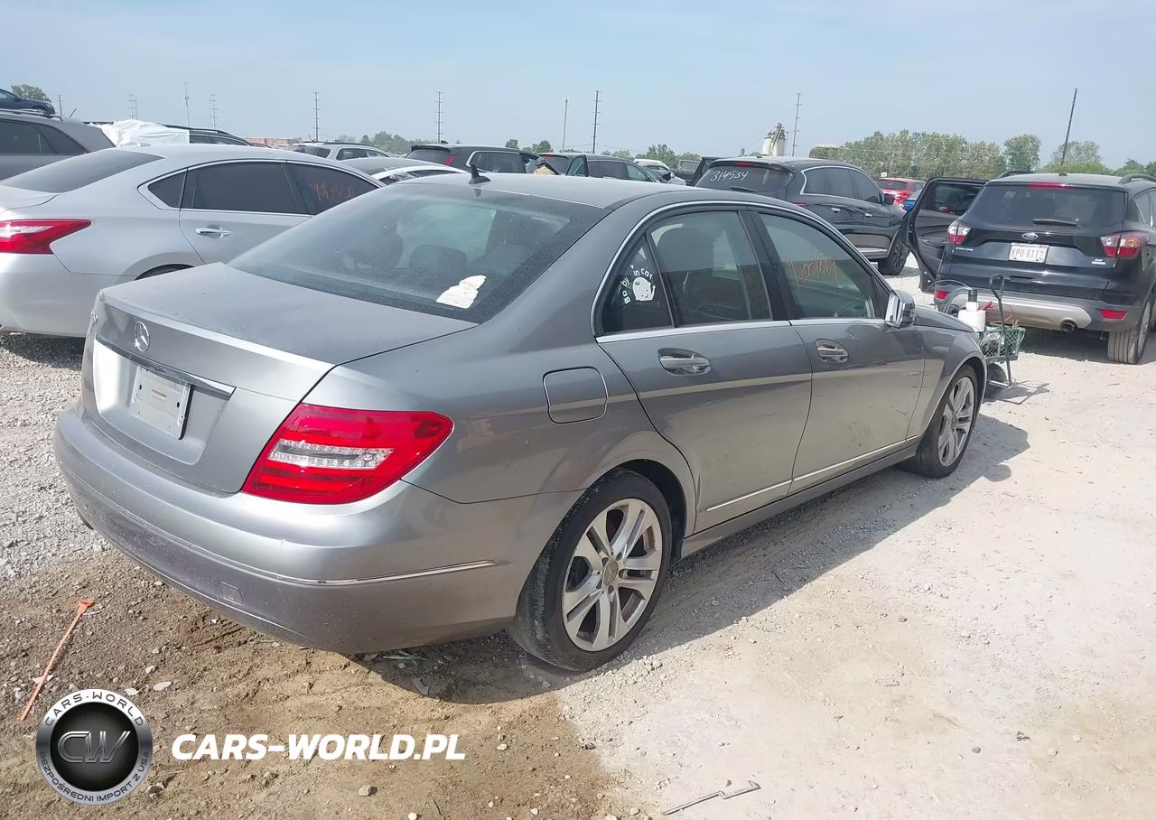 2014 Mercedes-Benz C 250 Luxury VIN:WDDGF4HB5EG251479 - 4