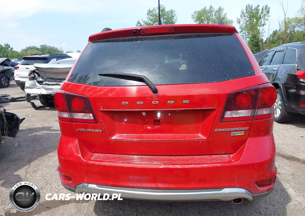 2018 Dodge Journey Crossroad VIN:3C4PDCGG9JT215873 - 15