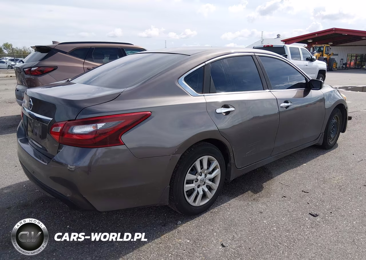 2017 Nissan Altima 2.5 S VIN:1N4AL3AP3HN308115 - 4