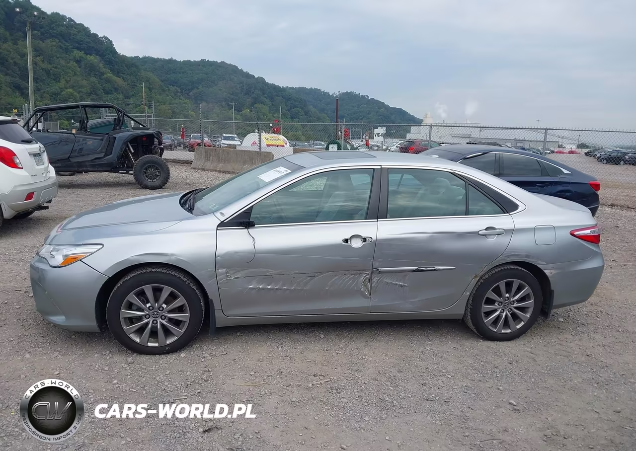 2015 Toyota Camry Xle VIN:4T1BF1FK3FU913726 - 14