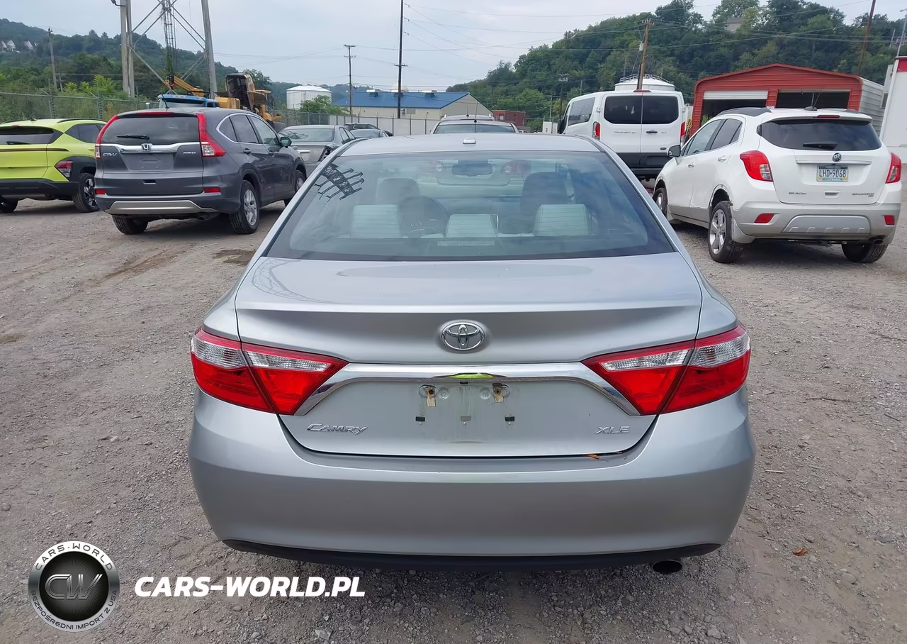 2015 Toyota Camry Xle VIN:4T1BF1FK3FU913726 - 16