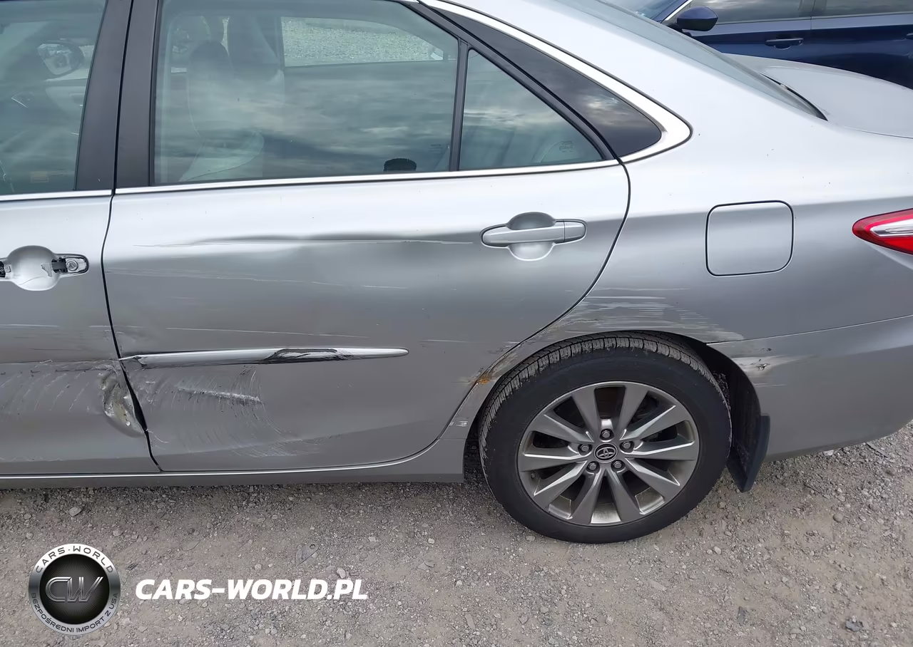 2015 Toyota Camry Xle VIN:4T1BF1FK3FU913726 - 17