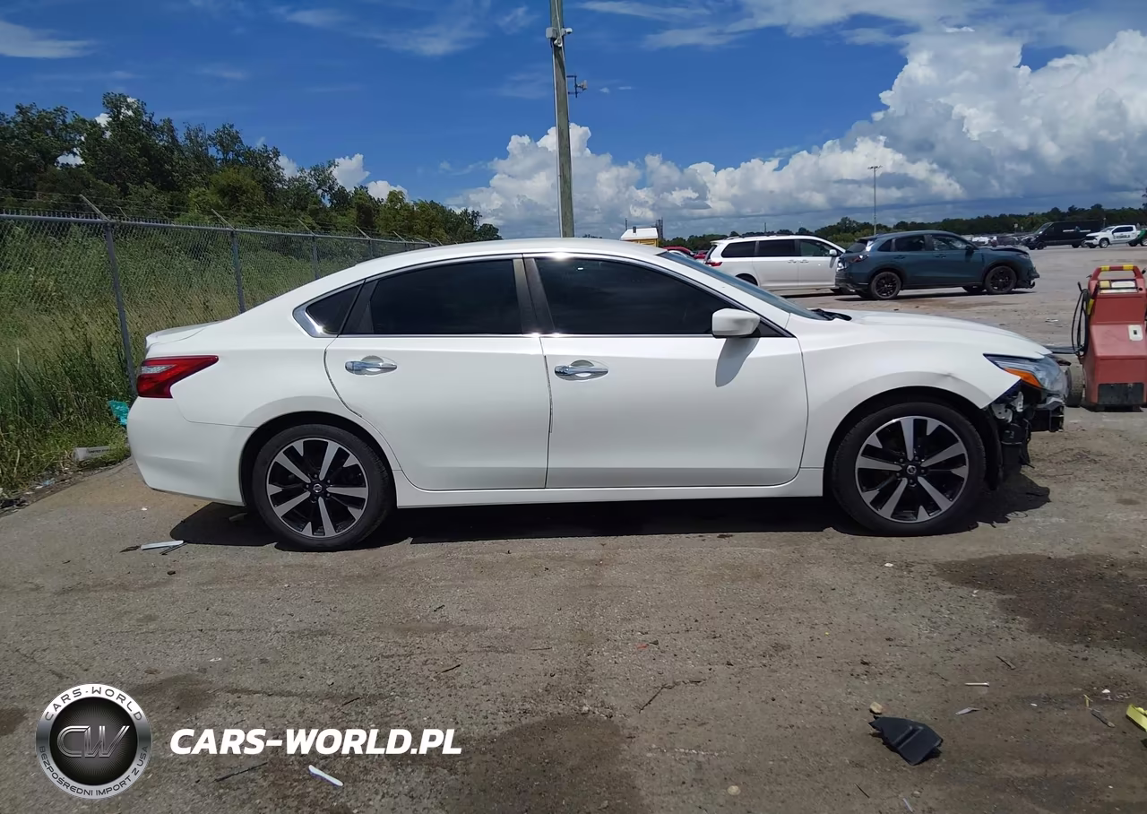 2017 Nissan Altima 2.5 S VIN:1N4AL3AP8HC149233 - 14