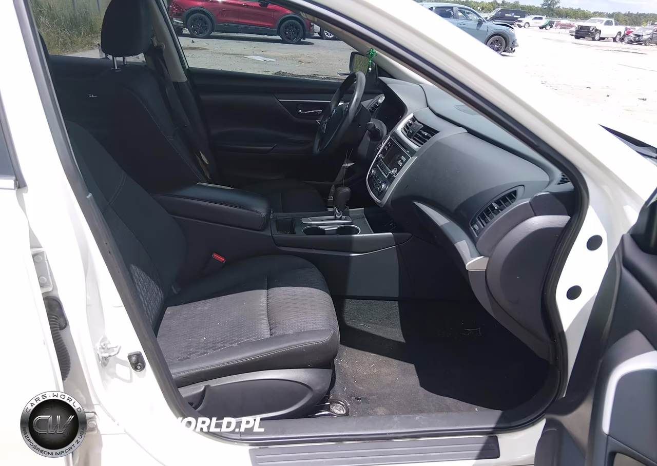 2017 Nissan Altima 2.5 S VIN:1N4AL3AP8HC149233 - 5