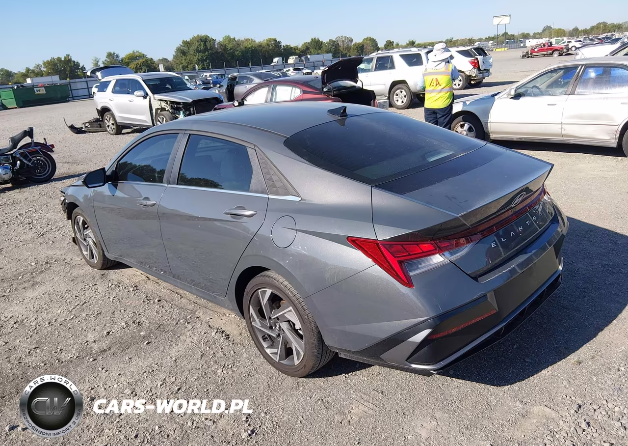 2025 Hyundai Elantra Sel Convenience VIN:KMHLS4DG2SU978335 - 3