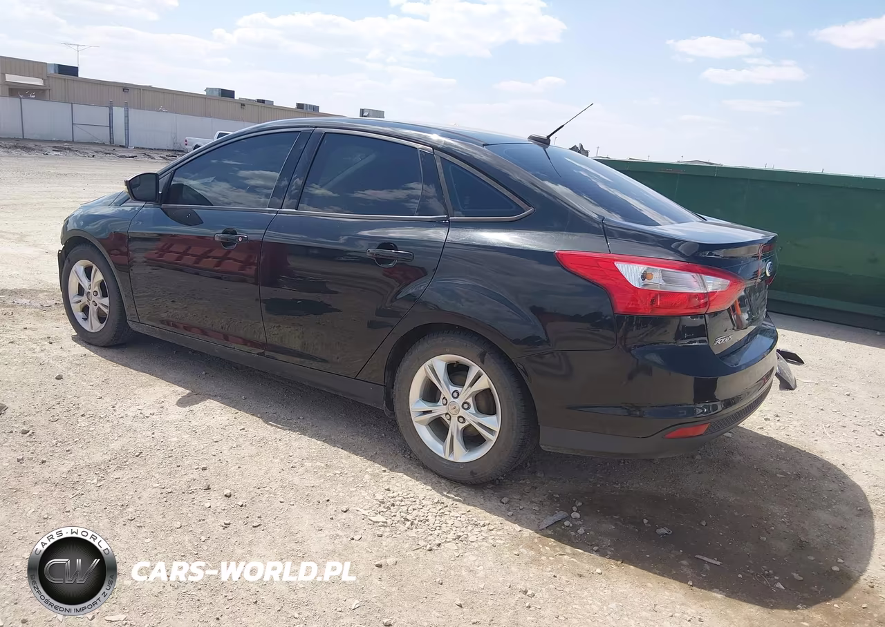 2014 Ford Focus Se VIN:1FADP3F25EL283904 - 3