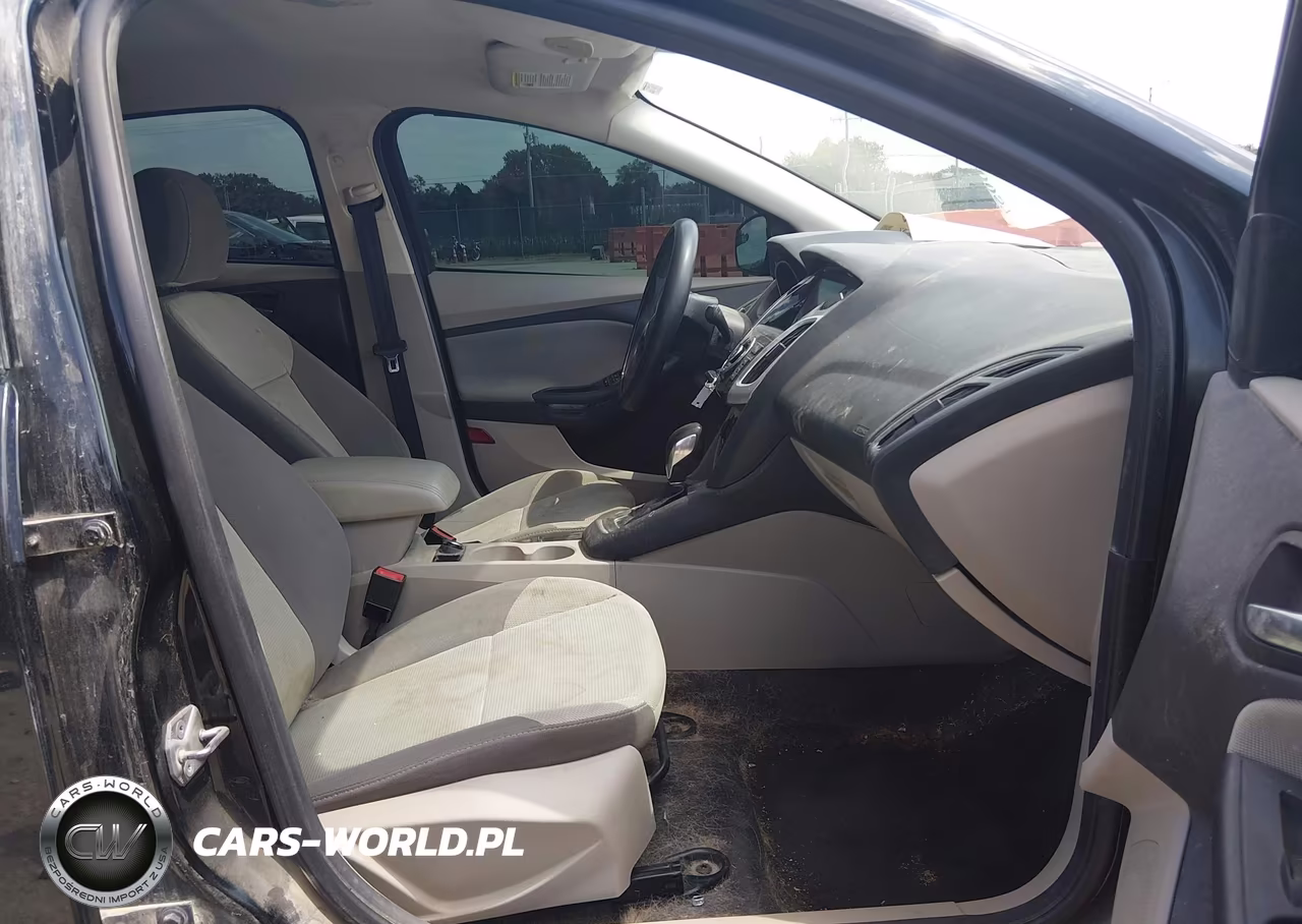2014 Ford Focus Se VIN:1FADP3F25EL283904 - 5