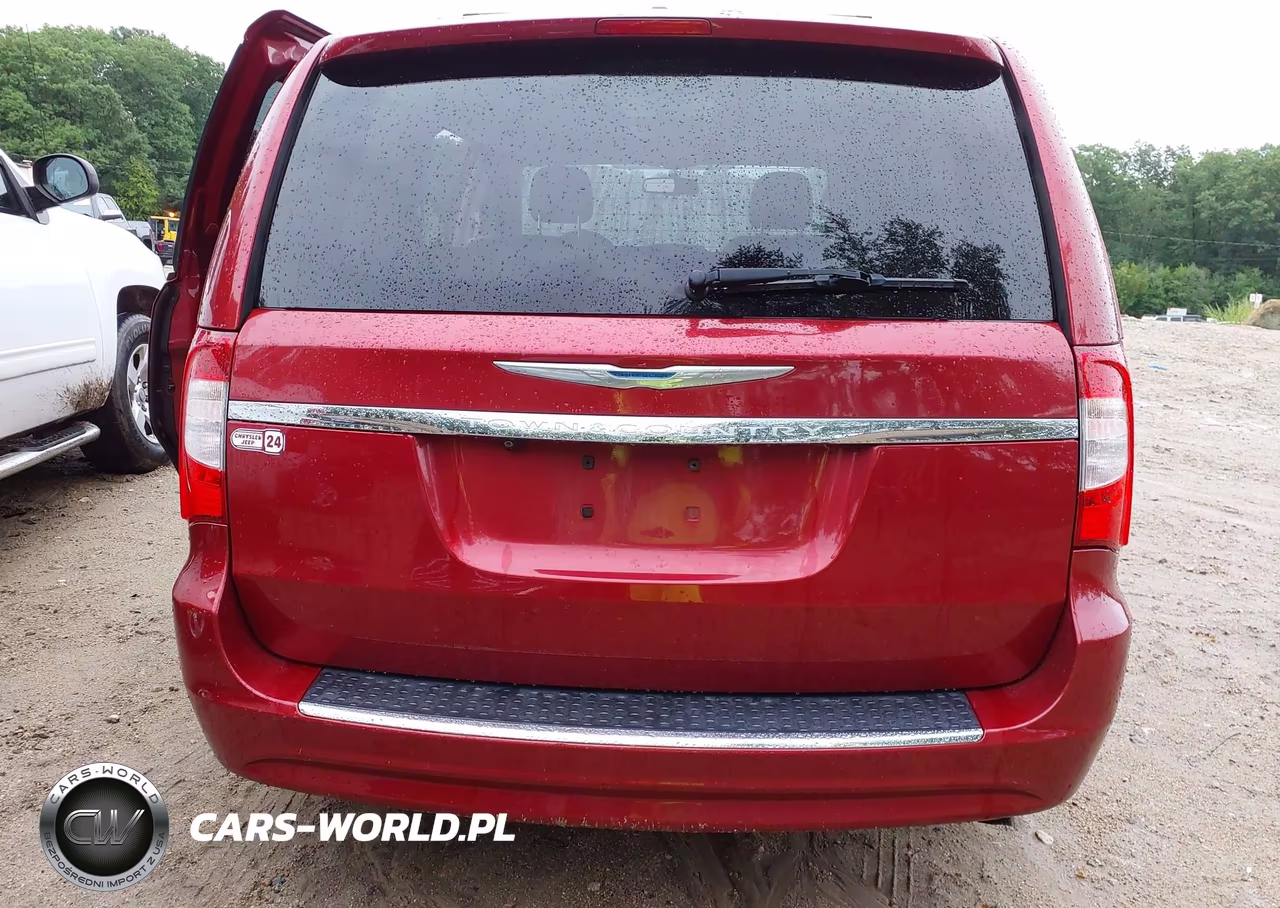 2015 Chrysler Town & Country Touring VIN:2C4RC1BGXFR638561 - 17