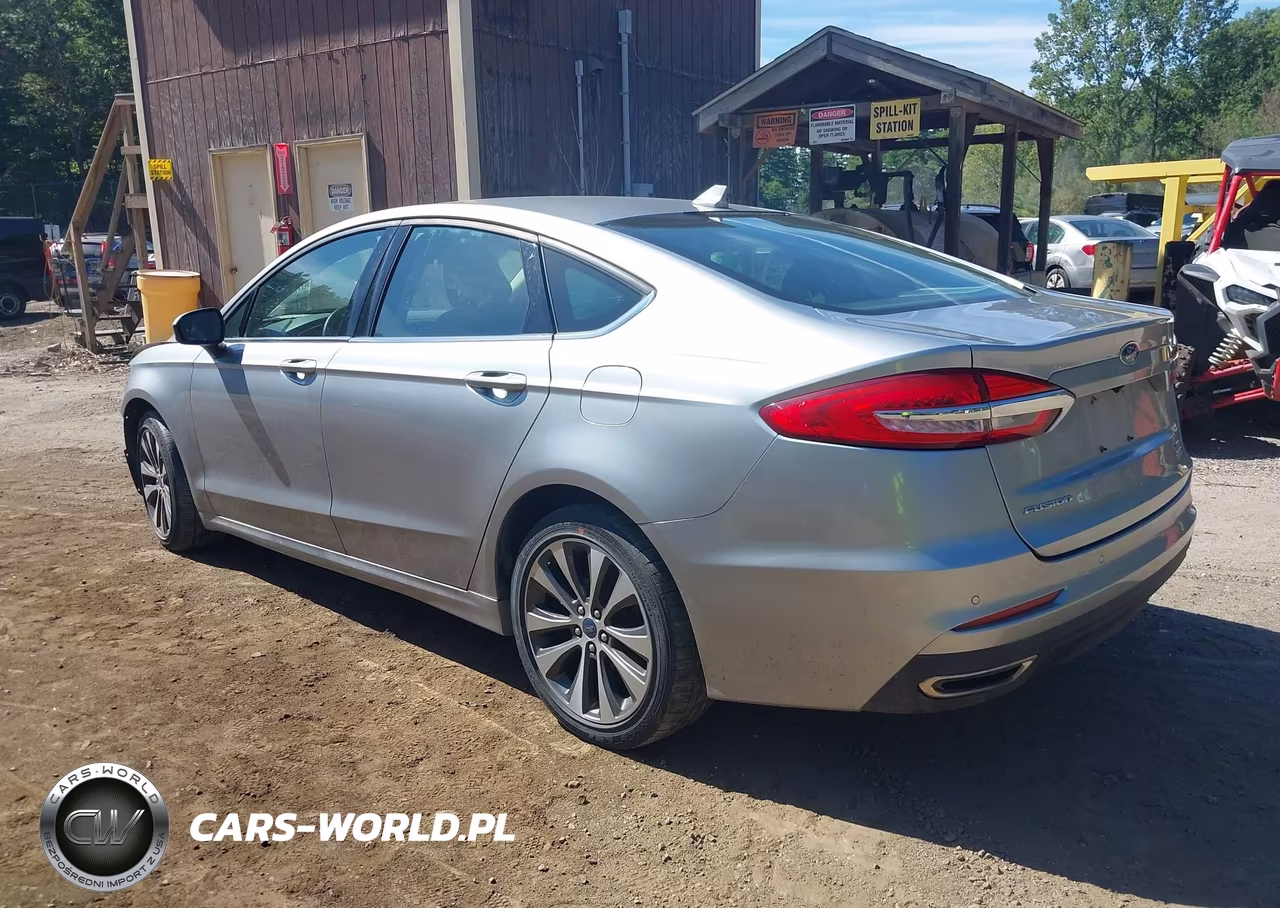 2020 Ford Fusion Se VIN:3FA6P0T90LR158087 - 3